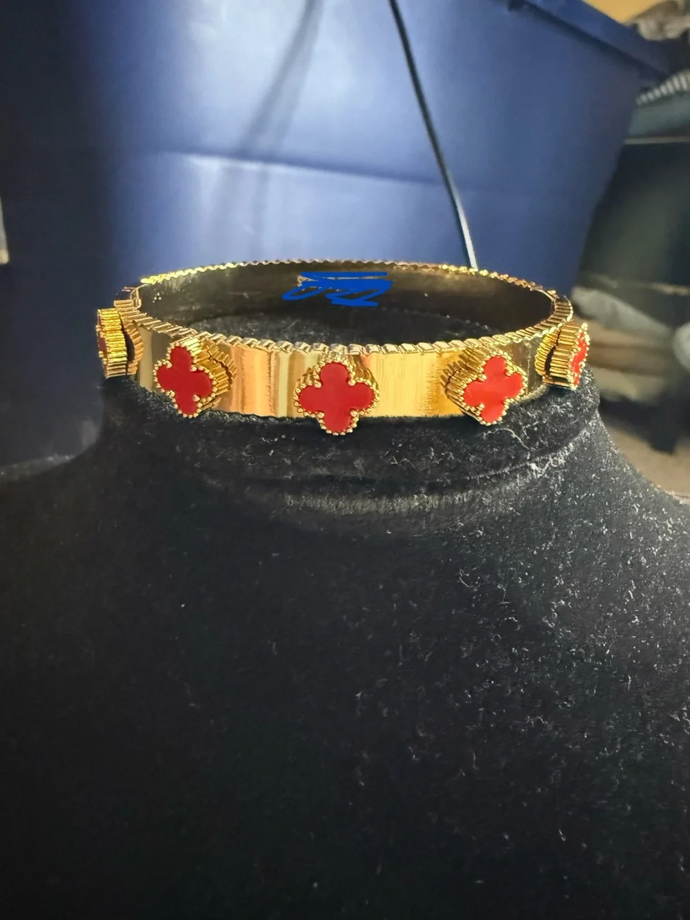 Gold Tone Bracelet with Red Clover Accents